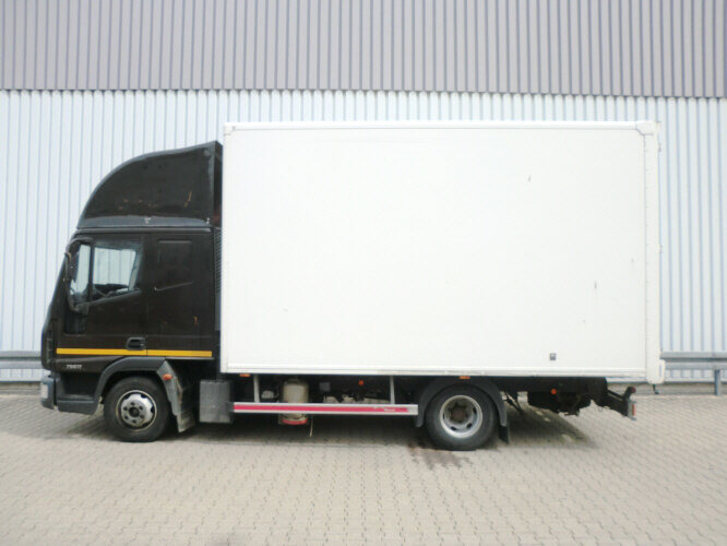 Iveco EuroCargo 75 E 17/4x2 EuroCargo 75 E 17/4x2, 6x VORHANDEN! - Furgonas sunkvežimis: foto 3 Iveco EuroCargo 75 E 17/4x2 EuroCargo 75 E 17/4x2, 6x VORHANDEN! - Furgonas sunkvežimis: foto 3