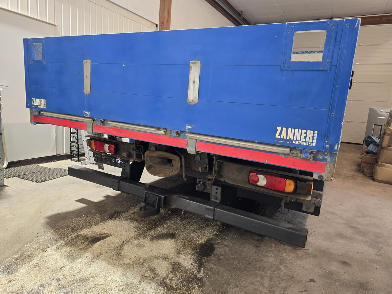 Iveco EuroCargo ML140E25/P 4x2 EuroCargo ML140E25/P 4x2, EEV, 6-Zylinder, 2x AHK - Platforminis/ Bortinis sunkvežimis: foto 3 Iveco EuroCargo ML140E25/P 4x2 EuroCargo ML140E25/P 4x2, EEV, 6-Zylinder, 2x AHK - Platforminis/ Bortinis sunkvežimis: foto 3