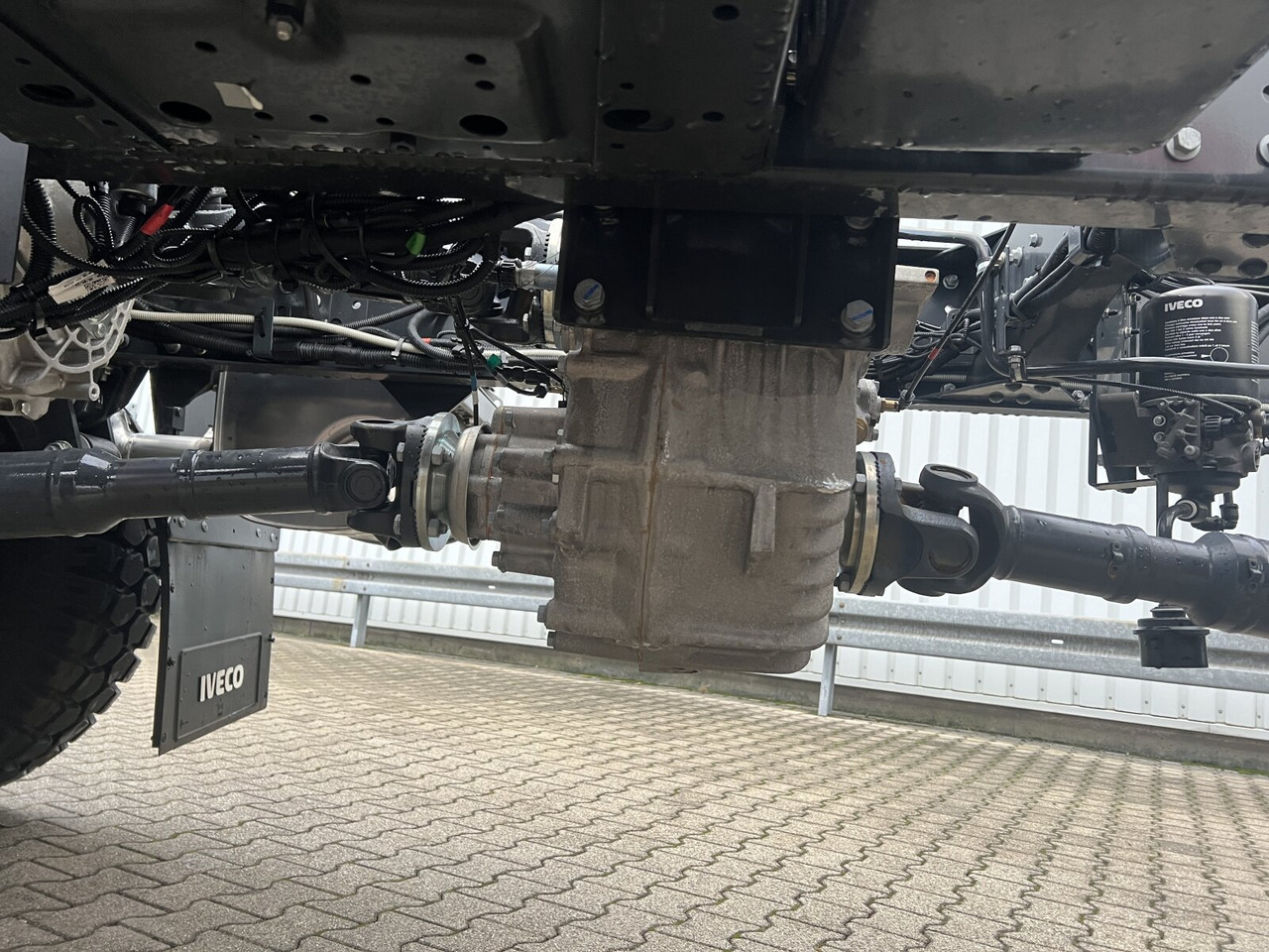 Iveco EuroCargo ML150E24 WS 4x4 EuroCargo ML150E24 WS 4x4, Euro3, mehrfach Vorhanden! - Važiuoklės sunkvežimis: foto 2 Iveco EuroCargo ML150E24 WS 4x4 EuroCargo ML150E24 WS 4x4, Euro3, mehrfach Vorhanden! - Važiuoklės sunkvežimis: foto 2