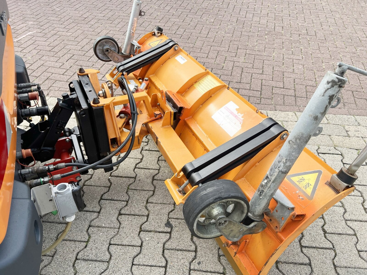 Savivartis sunkvežimis, Komunalinė/ Specializuota technika M31 4x4 M31 4x4, 3-S-Kipper, Schneepflug, Streuer: foto 15
