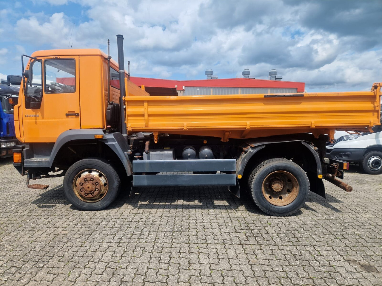 MAN 14.225 LAK 4x4 BB 14.225 LAK 4x4 BB, Winterdienstausstattung - Savivartis sunkvežimis: foto 5 MAN 14.225 LAK 4x4 BB 14.225 LAK 4x4 BB, Winterdienstausstattung - Savivartis sunkvežimis: foto 5