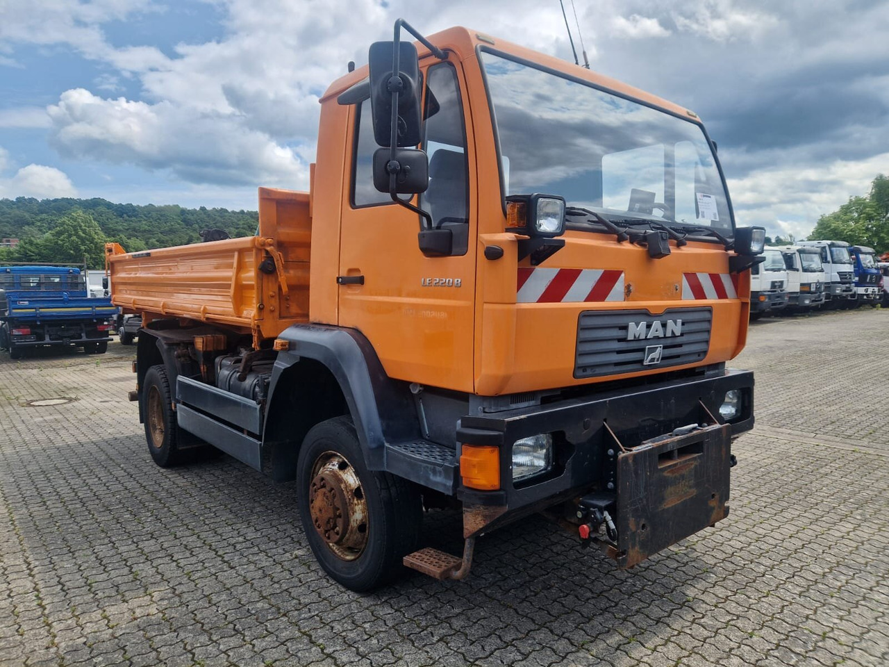 MAN 14.225 LAK 4x4 BB 14.225 LAK 4x4 BB, Winterdienstausstattung - Savivartis sunkvežimis: foto 3 MAN 14.225 LAK 4x4 BB 14.225 LAK 4x4 BB, Winterdienstausstattung - Savivartis sunkvežimis: foto 3