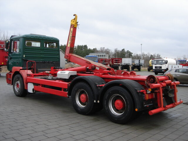 MAN E69 26.403 26.403 6x2, Marrell 26.70, AHK - Hook-lift sunkvežimis: foto 5 MAN E69 26.403 26.403 6x2, Marrell 26.70, AHK - Hook-lift sunkvežimis: foto 5