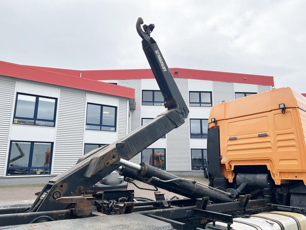MAN TGA 26.440 6X2-2 BL TGA 26.440 6X2-2 BL, Liftachse - Hook-lift sunkvežimis: foto 3 MAN TGA 26.440 6X2-2 BL TGA 26.440 6X2-2 BL, Liftachse - Hook-lift sunkvežimis: foto 3