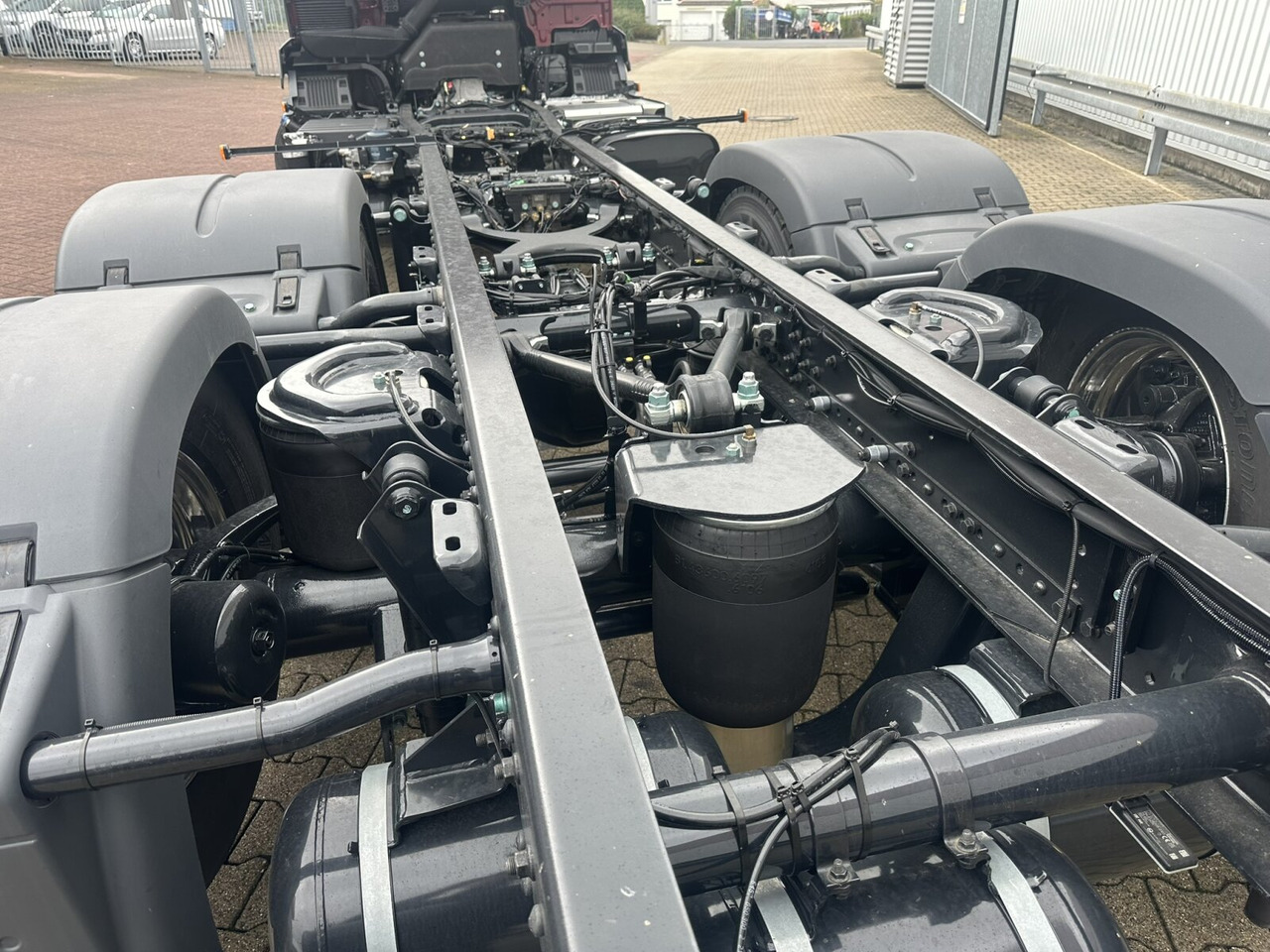 MAN TGS 26.440 6x2-4 LL CH TGS 26.440 6x2-4 LL CH, Lenk-/Liftachse, Navi, LED - Važiuoklės sunkvežimis: foto 5 MAN TGS 26.440 6x2-4 LL CH TGS 26.440 6x2-4 LL CH, Lenk-/Liftachse, Navi, LED - Važiuoklės sunkvežimis: foto 5