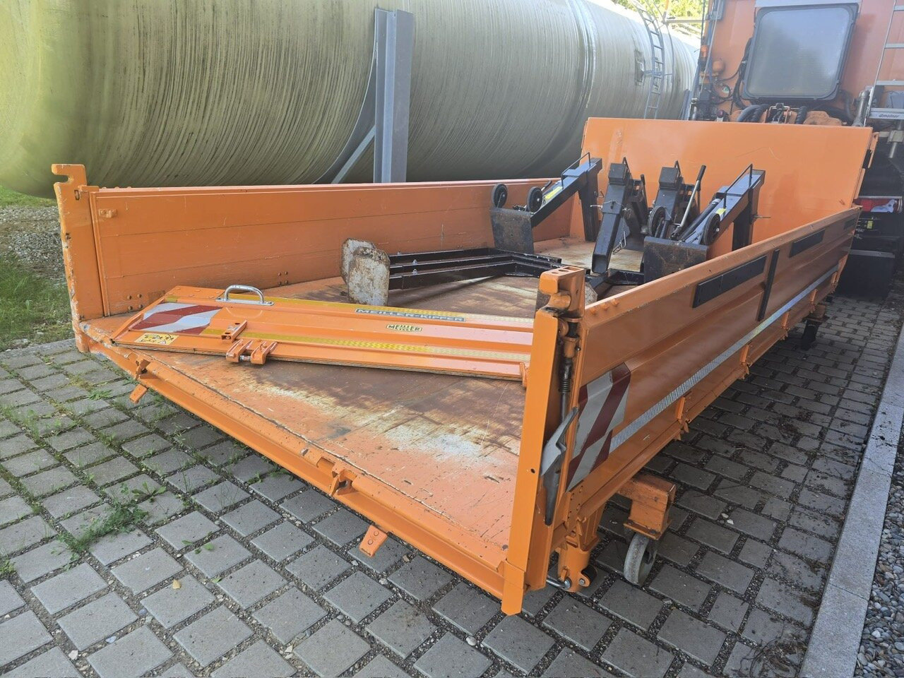 MAN TGS 28.400 6x4-4 BL TGS 28.400 6x4-4 BL, EEV, Lenk-/Liftachse, Wechselsystem Kipper/Salzsteuer - Savivartis sunkvežimis: foto 2 MAN TGS 28.400 6x4-4 BL TGS 28.400 6x4-4 BL, EEV, Lenk-/Liftachse, Wechselsystem Kipper/Salzsteuer - Savivartis sunkvežimis: foto 2