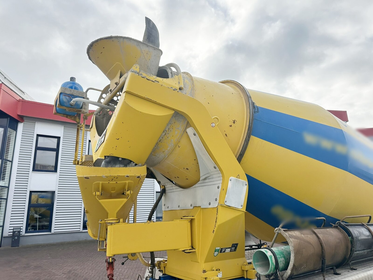 MAN TGS 32.400 8X4 BB TGS 32.400 8x4 BB, Stetter ca. 9m³ - Betonvežis: foto 3 MAN TGS 32.400 8X4 BB TGS 32.400 8x4 BB, Stetter ca. 9m³ - Betonvežis: foto 3