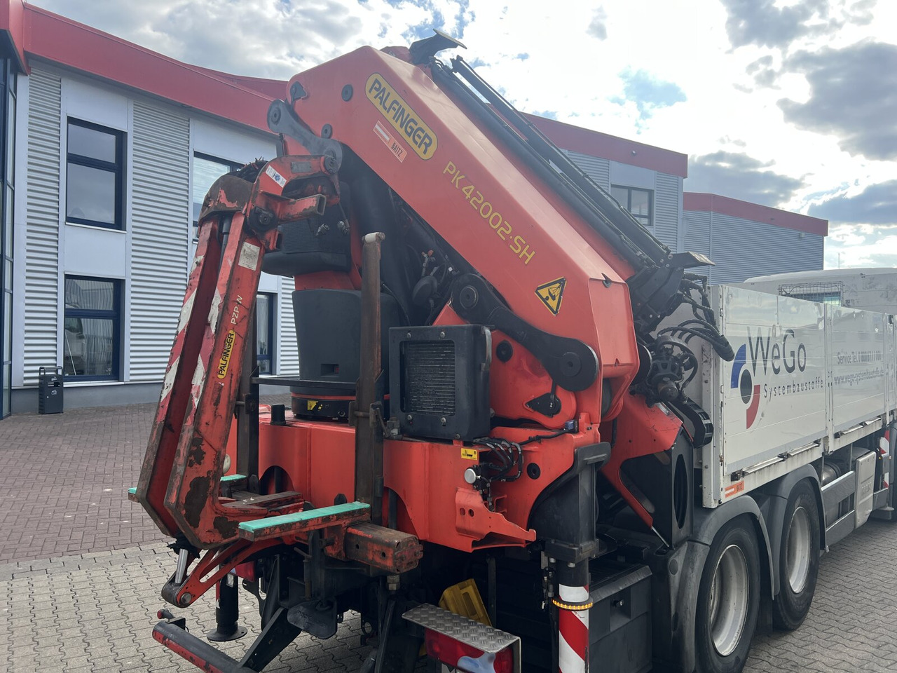 MAN TGS 35.440 8x4 BL TGS 35.440 8x4 BL, Navi, Heckkran Palfinger PK42002 SH-F + Jip PJ 060 B, 24,9m-730kg, Funk - Sunkvežimis su kranu: foto 4 MAN TGS 35.440 8x4 BL TGS 35.440 8x4 BL, Navi, Heckkran Palfinger PK42002 SH-F + Jip PJ 060 B, 24,9m-730kg, Funk - Sunkvežimis su kranu: foto 4