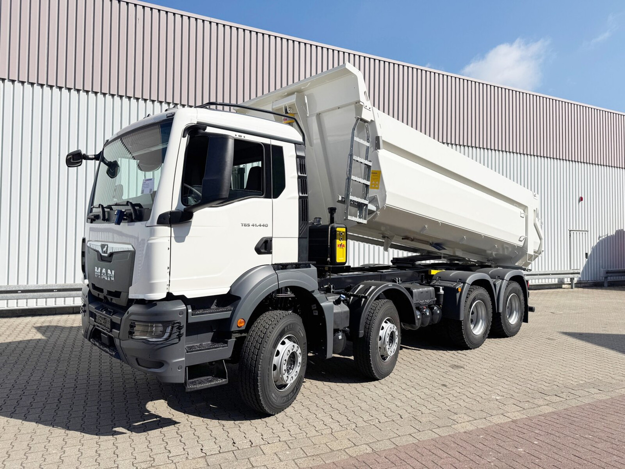 MAN TGS 41.440/480 8x4 BB TGS 41.440/480 8x4 BB, Standard Mulde ca. 18m³ - Važiuoklės sunkvežimis: foto 1 MAN TGS 41.440/480 8x4 BB TGS 41.440/480 8x4 BB, Standard Mulde ca. 18m³ - Važiuoklės sunkvežimis: foto 1