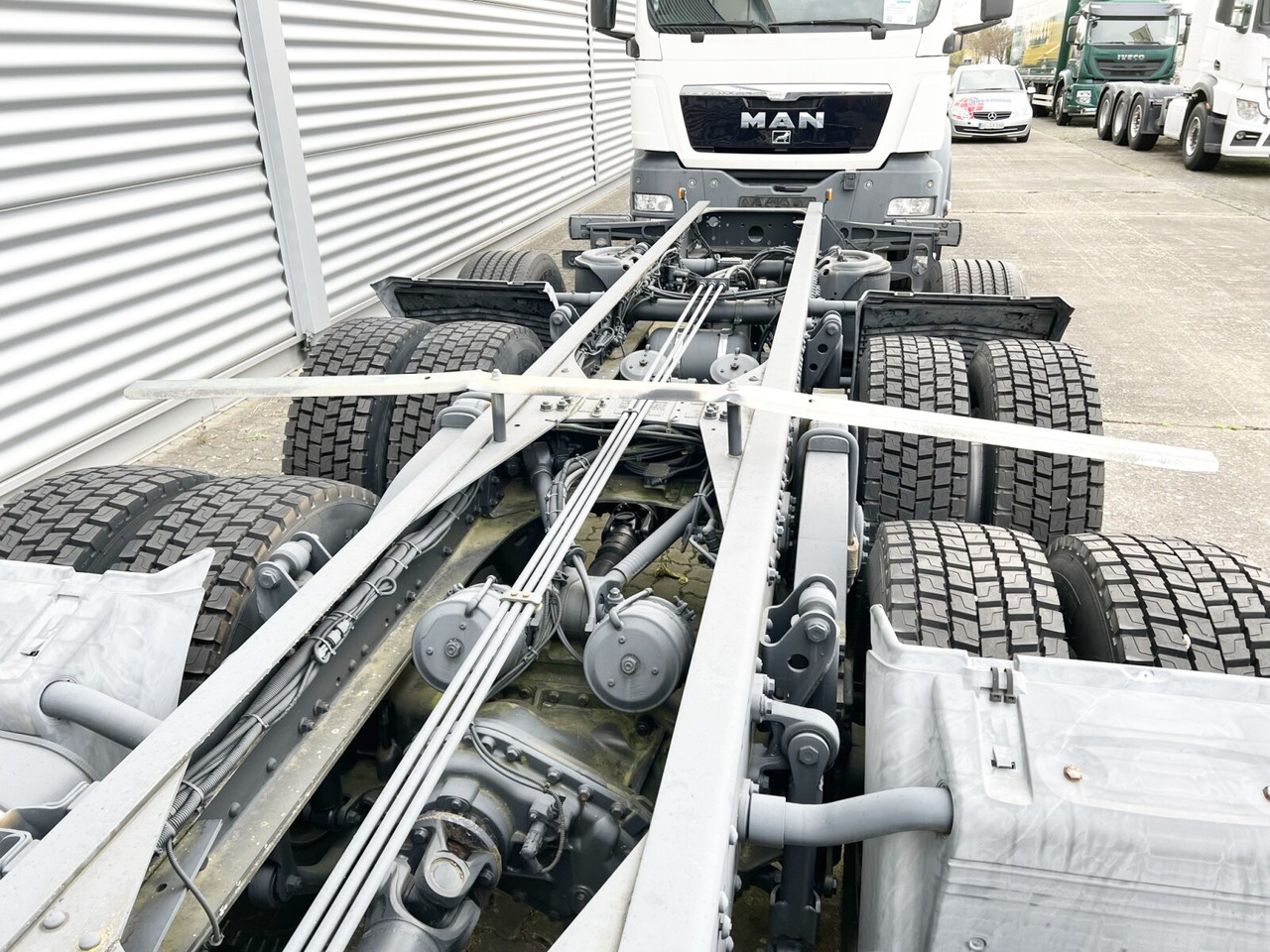 MAN TGS 50.480BB 10x4 Retarder TGS 50.480BB 10x4 Retarder, 3-f.NA - Važiuoklės sunkvežimis: foto 3 MAN TGS 50.480BB 10x4 Retarder TGS 50.480BB 10x4 Retarder, 3-f.NA - Važiuoklės sunkvežimis: foto 3