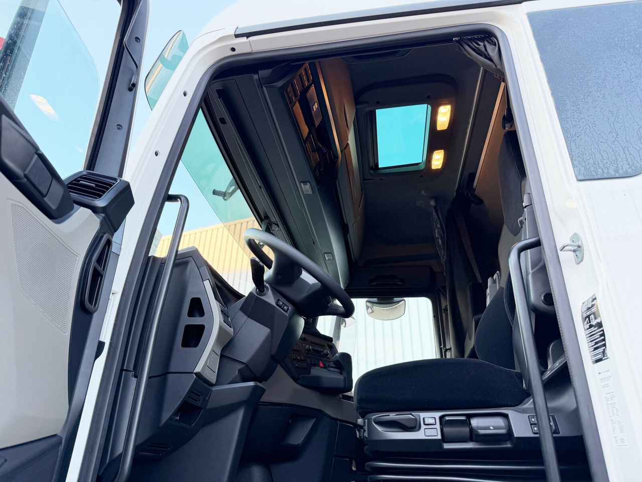 MAN TGX 26.470 6x2-4 BL TGX 26.470 6x2-4 BL, Lenk-/Liftachse, Retarder, Navi, Heckkran Atlas AK 170.2-A2 - Sunkvežimis su kranu, Platforminis/ Bortinis sunkvežimis: foto 5 MAN TGX 26.470 6x2-4 BL TGX 26.470 6x2-4 BL, Lenk-/Liftachse, Retarder, Navi, Heckkran Atlas AK 170.2-A2 - Sunkvežimis su kranu, Platforminis/ Bortinis sunkvežimis: foto 5