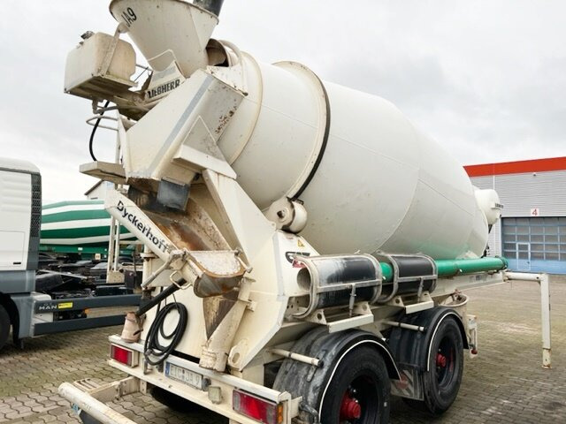 MÜLLER MITTELTAL SF32 mit Liebherr Betonmischer ca. 10m³ MÜLLER MITTELTAL SF32, Liebherr Betonmischer 10m³, 4x VORHANDEN , Liftachse - Betonvežio puspriekabė: foto 5 MÜLLER MITTELTAL SF32 mit Liebherr Betonmischer ca. 10m³ MÜLLER MITTELTAL SF32, Liebherr Betonmischer 10m³, 4x VORHANDEN , Liftachse - Betonvežio puspriekabė: foto 5