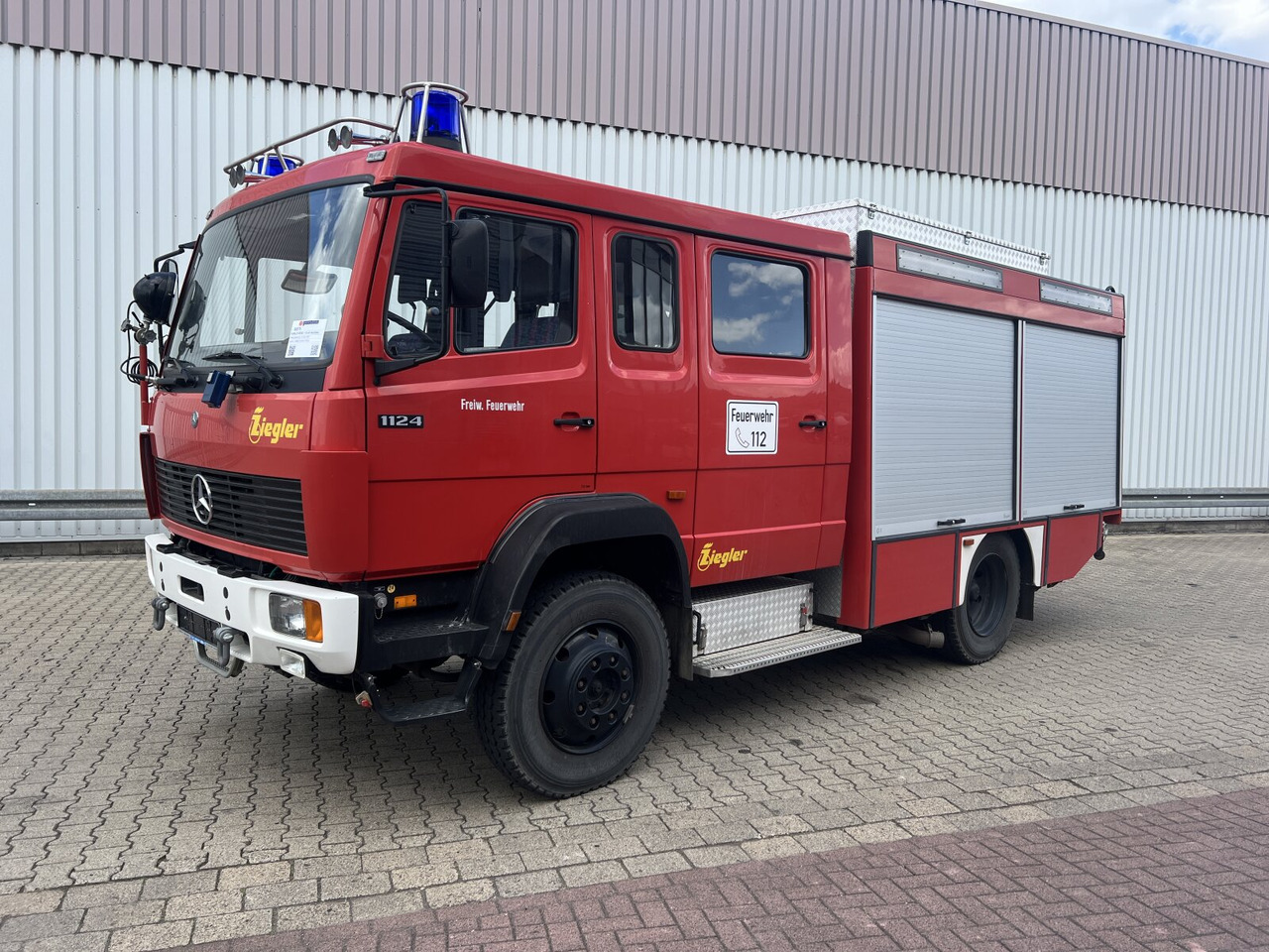 Mercedes-Benz 1124 AF 4x4 Doka 1124 AF 4x4 Doka, TLF 16/25, 2800l - Greitosios pagalbos automobilis: foto 1 Mercedes-Benz 1124 AF 4x4 Doka 1124 AF 4x4 Doka, TLF 16/25, 2800l - Greitosios pagalbos automobilis: foto 1