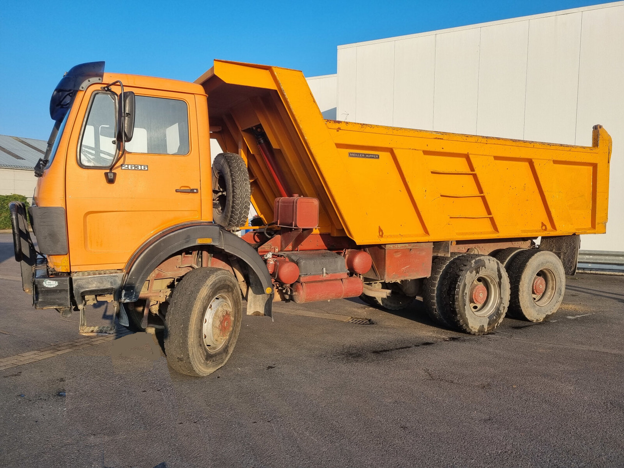 Mercedes-Benz - 2636 AK 6x6 - Savivartis sunkvežimis: foto 1 Mercedes-Benz - 2636 AK 6x6 - Savivartis sunkvežimis: foto 1