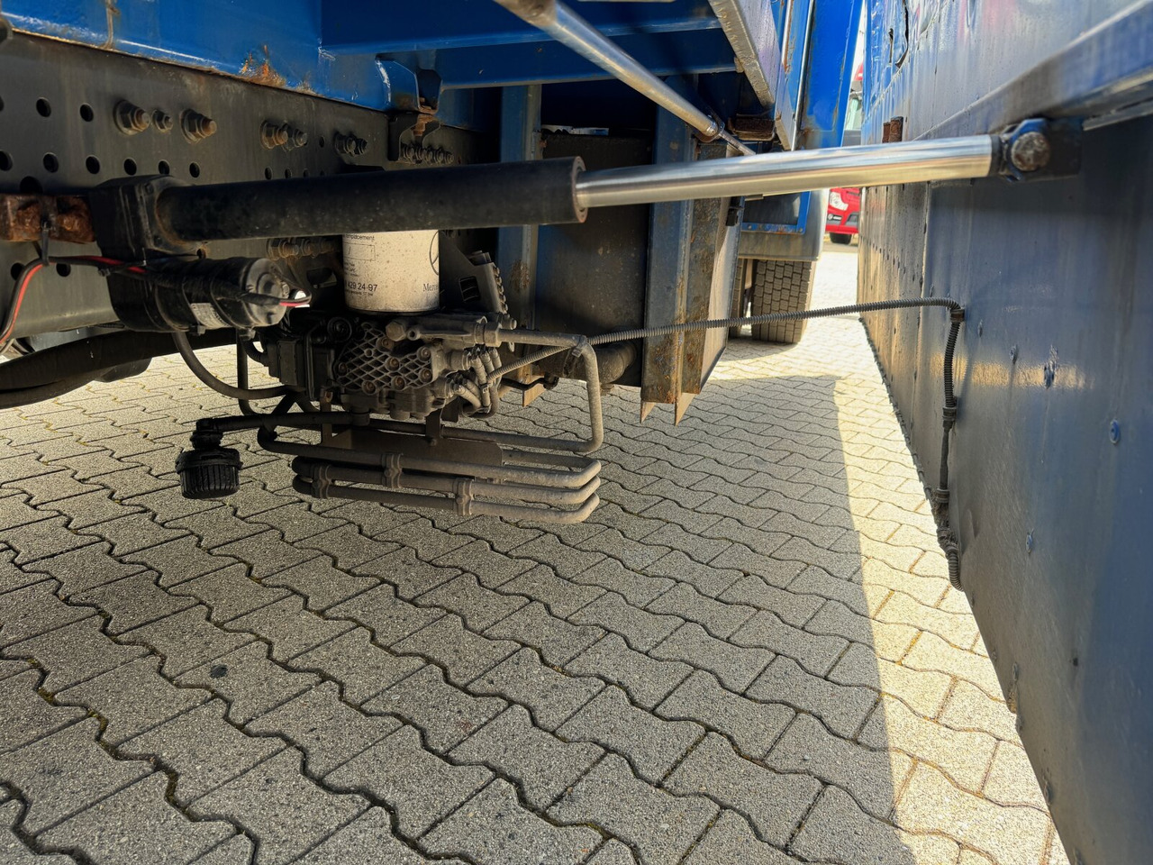 Mercedes-Benz Actros 1836 L 4x2 Actros 1836 L 4x2, Glastransporter, Heckkran Palfinger Pk 12002-EH, Funk - Sunkvežimis su kranu: foto 2 Mercedes-Benz Actros 1836 L 4x2 Actros 1836 L 4x2, Glastransporter, Heckkran Palfinger Pk 12002-EH, Funk - Sunkvežimis su kranu: foto 2