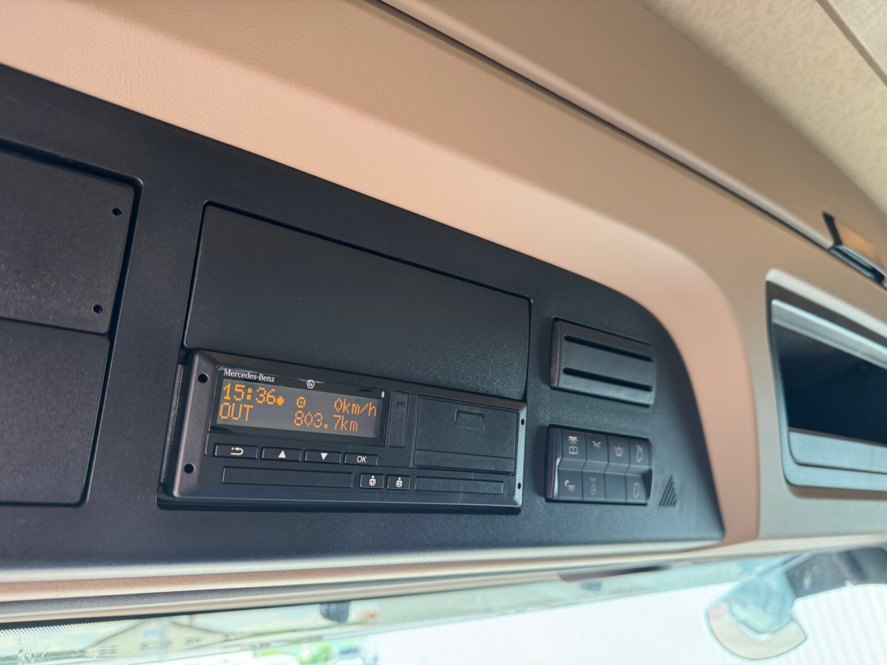 Nauja Važiuoklės sunkvežimis Mercedes-Benz Actros 2545 L 6x2 Actros 2545 L 6x2, Lenk-/Liftachse, StreamSpace, MultimediaCockpit: foto 7 Nauja Važiuoklės sunkvežimis Mercedes-Benz Actros 2545 L 6x2 Actros 2545 L 6x2, Lenk-/Liftachse, StreamSpace, MultimediaCockpit: foto 7