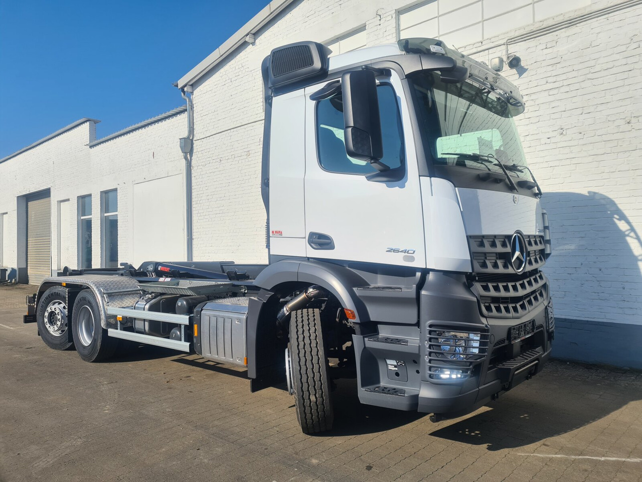 Mercedes-Benz Actros 2545 L 6x2 Actros 2545 L 6x2, Retarder, Lenk-/Liftachse, MirrorCam, MultimediaCockpit, Navi - Hook-lift sunkvežimis: foto 2 Mercedes-Benz Actros 2545 L 6x2 Actros 2545 L 6x2, Retarder, Lenk-/Liftachse, MirrorCam, MultimediaCockpit, Navi - Hook-lift sunkvežimis: foto 2