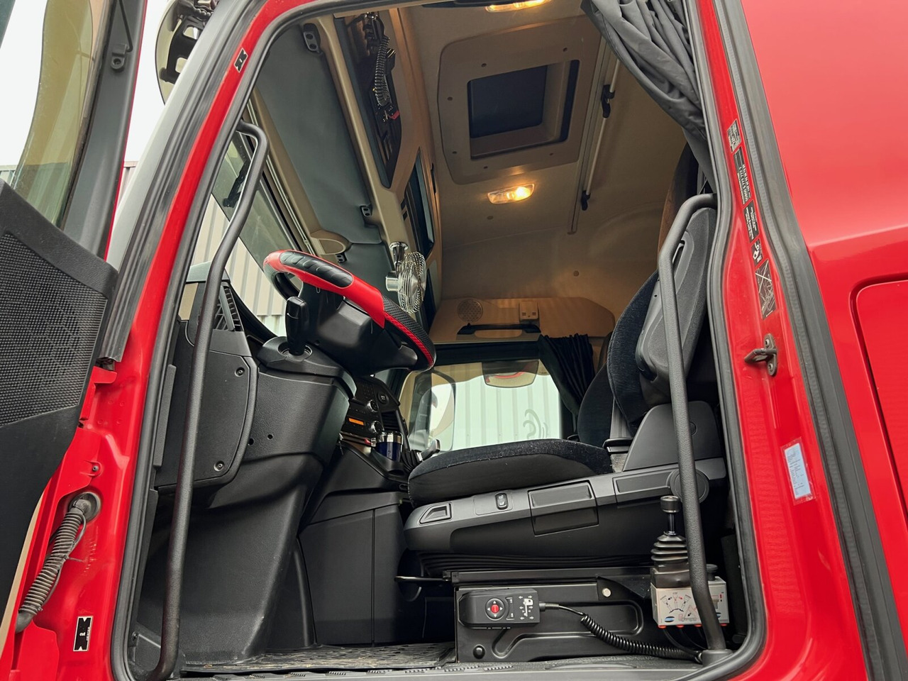 Mercedes-Benz Actros 2548 L 6x2 Actros 2548 L 6x2, Retarder, Liftachse, StreamSpace, 2-Seiten-Getreidekipper - Savivartis sunkvežimis: foto 2 Mercedes-Benz Actros 2548 L 6x2 Actros 2548 L 6x2, Retarder, Liftachse, StreamSpace, 2-Seiten-Getreidekipper - Savivartis sunkvežimis: foto 2