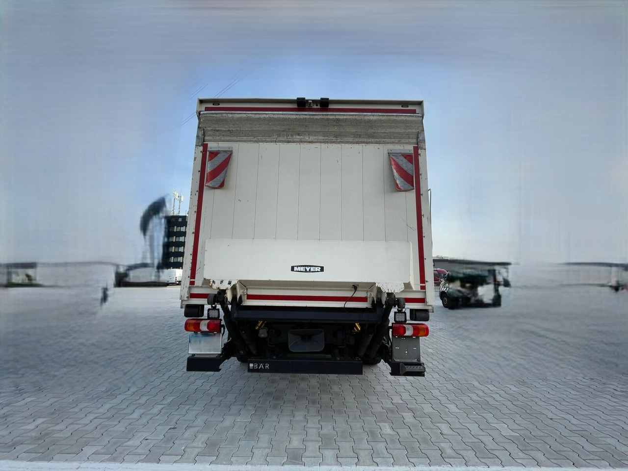 Mercedes-Benz Antos 2535 L 6x2 Antos 2535 L 6x2, Lenk-/Liftachse, LBW BÄR - Furgonas sunkvežimis: foto 3 Mercedes-Benz Antos 2535 L 6x2 Antos 2535 L 6x2, Lenk-/Liftachse, LBW BÄR - Furgonas sunkvežimis: foto 3