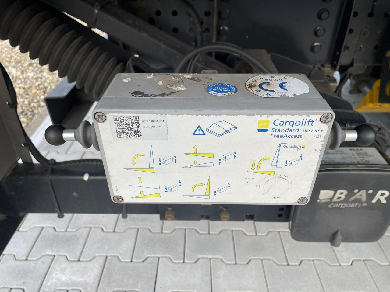 Mercedes-Benz Antos 2535 L 6x2 Antos 2535 L 6x2, Lenk-/Liftachse, LBW BÄR - Furgonas sunkvežimis: foto 5 Mercedes-Benz Antos 2535 L 6x2 Antos 2535 L 6x2, Lenk-/Liftachse, LBW BÄR - Furgonas sunkvežimis: foto 5