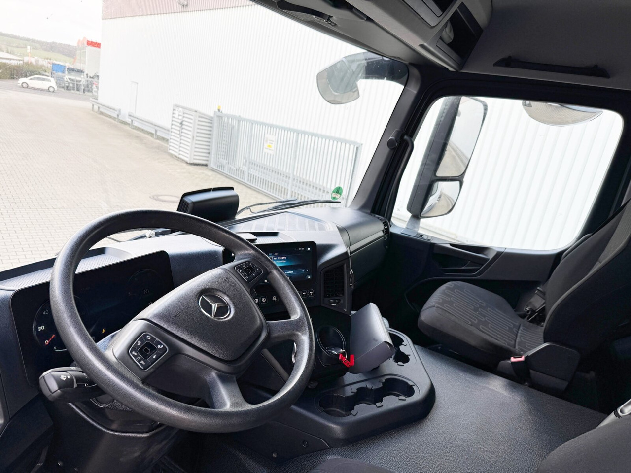 Mercedes-Benz Arocs 1840 L 4x2 Arocs 1840 L 4x2/48, MultimediaCockpit, Navi - Hook-lift sunkvežimis: foto 2 Mercedes-Benz Arocs 1840 L 4x2 Arocs 1840 L 4x2/48, MultimediaCockpit, Navi - Hook-lift sunkvežimis: foto 2