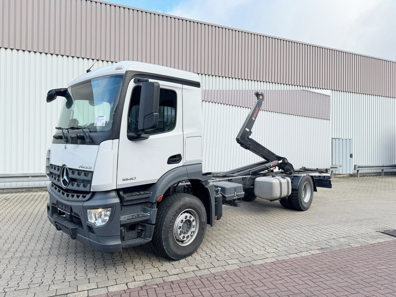 Mercedes-Benz Arocs 1840 L 4x2 Arocs 1840 L 4x2/48, MultimediaCockpit, Navi - Hook-lift sunkvežimis: foto 1 Mercedes-Benz Arocs 1840 L 4x2 Arocs 1840 L 4x2/48, MultimediaCockpit, Navi - Hook-lift sunkvežimis: foto 1
