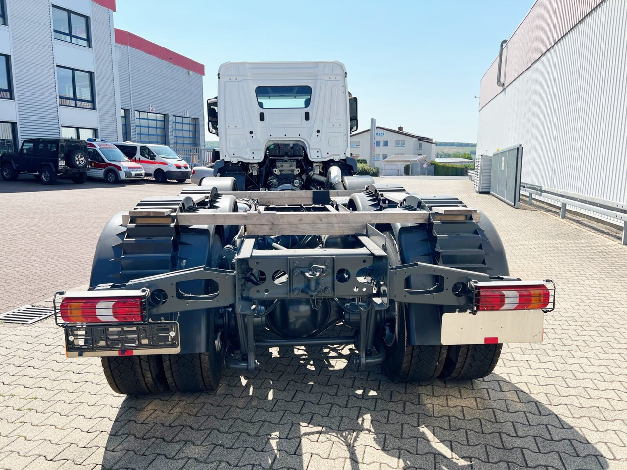 Nauja Važiuoklės sunkvežimis Mercedes-Benz Arocs 3240 8x4 Arocs 3240 8x4: foto 11