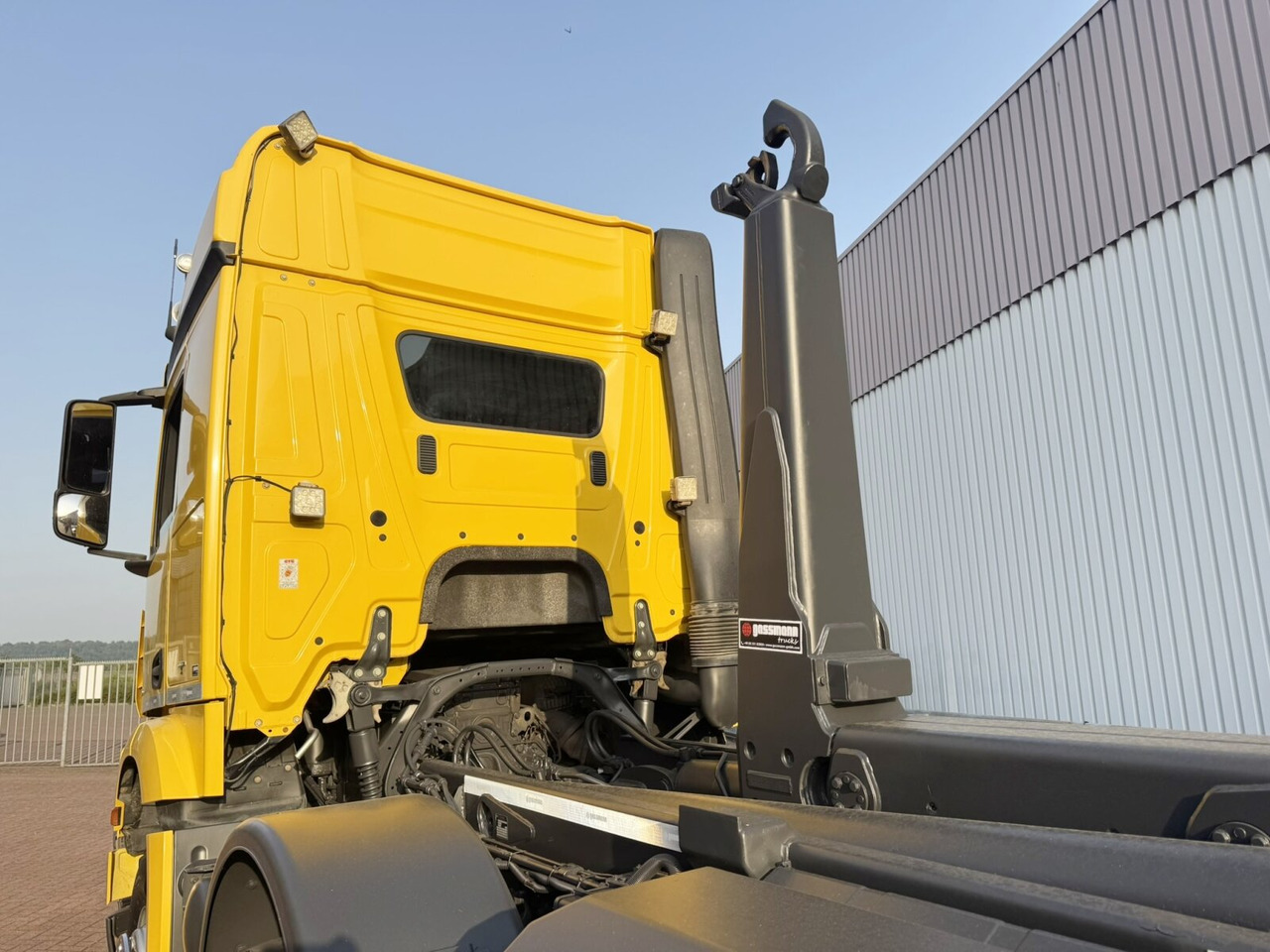 Mercedes-Benz Arocs 3245 LK 8x4/4 Arocs 3245 LK 8x4/4, Navi, Motorabtrieb, Meiller RK 30.67, Funk - Hook-lift sunkvežimis: foto 2 Mercedes-Benz Arocs 3245 LK 8x4/4 Arocs 3245 LK 8x4/4, Navi, Motorabtrieb, Meiller RK 30.67, Funk - Hook-lift sunkvežimis: foto 2