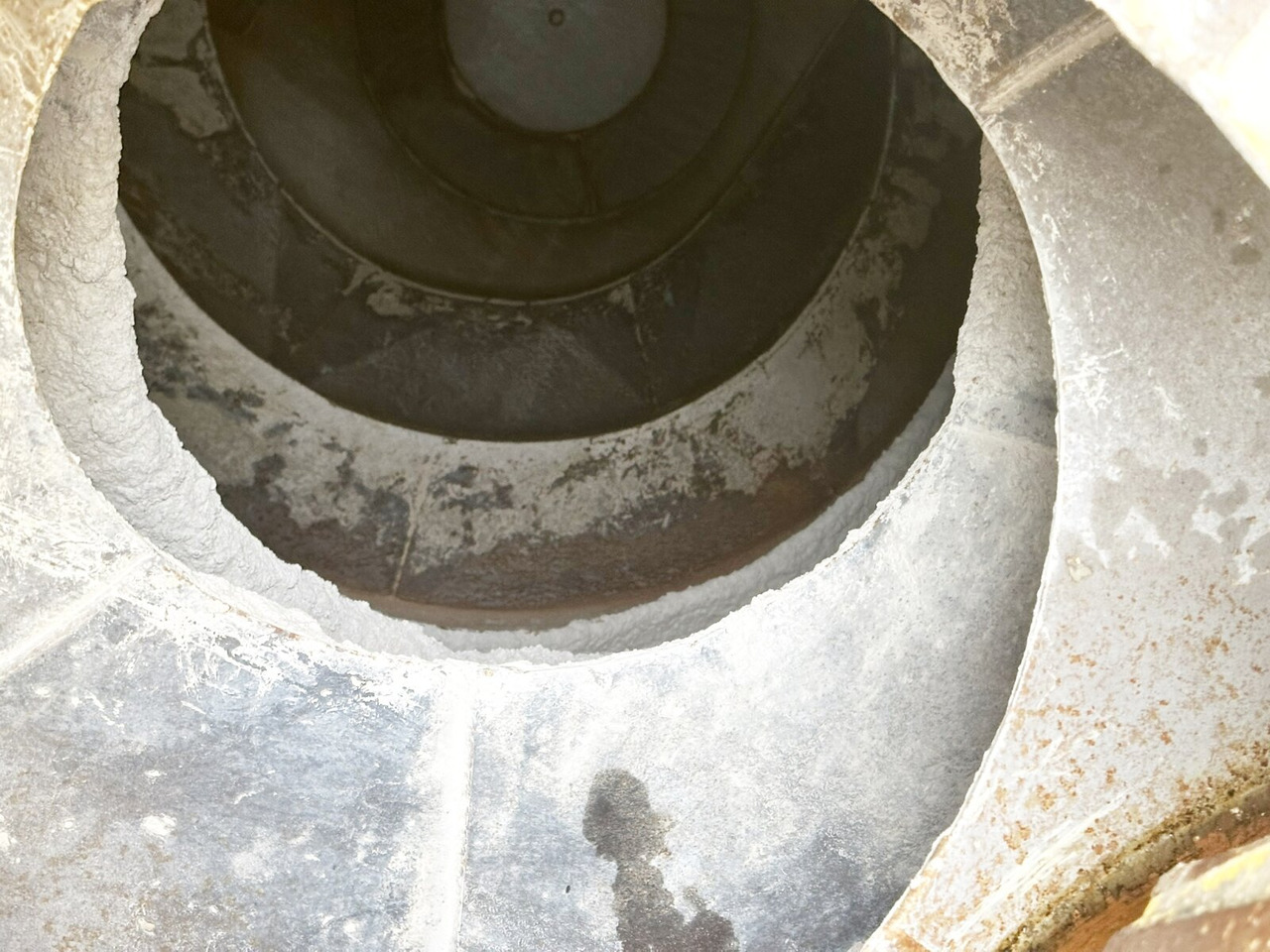 Betono siurblys Mercedes-Benz Arocs 3246 B 8x4 Stetter Mischer 7m³, Pumpe 25m Arocs 3246 B 8x4 Stetter Mischer 7m³, Pumpe 25m: foto 7