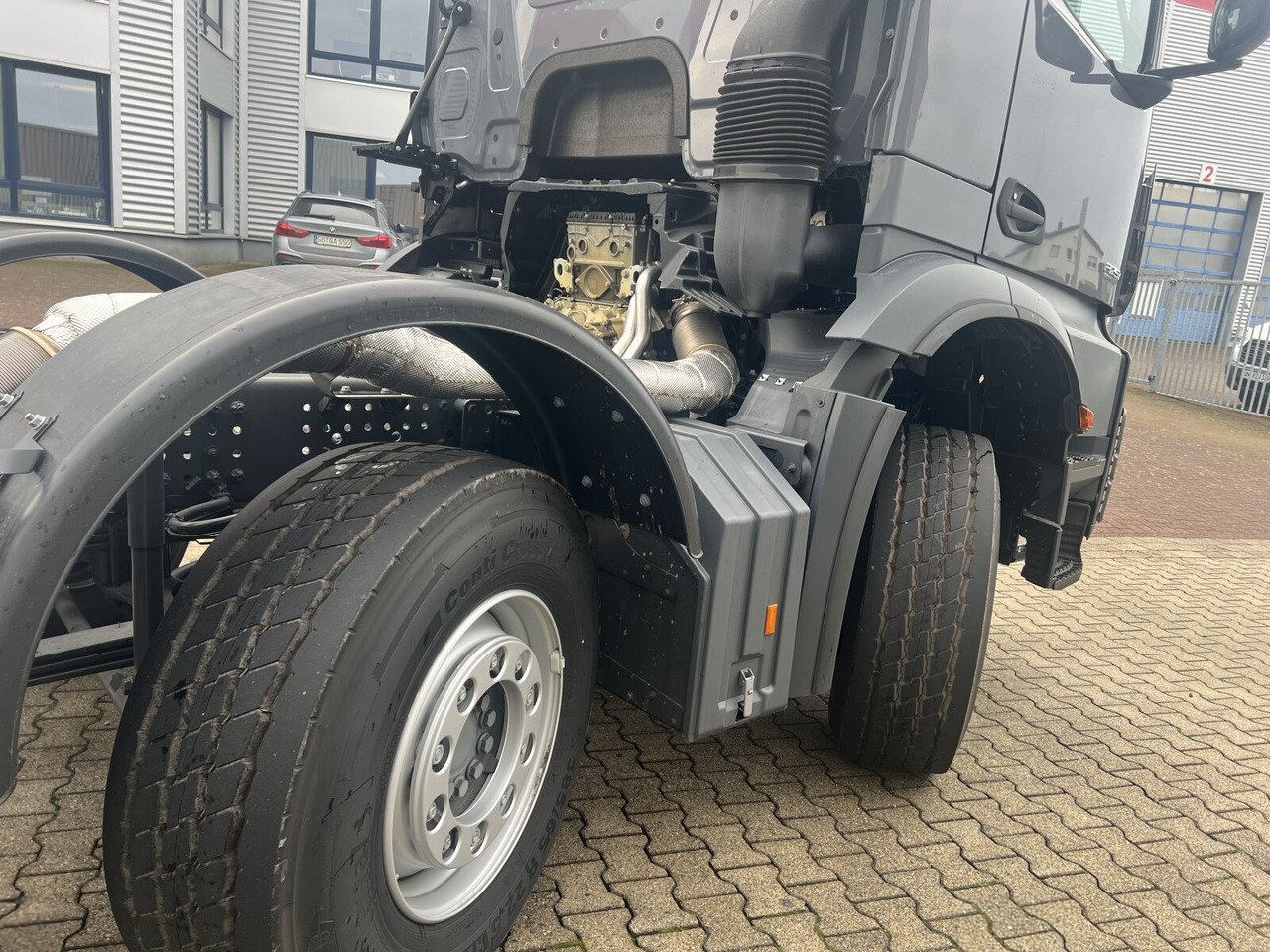 Mercedes-Benz Arocs 3251 L 8x4/4 Arocs 3251 L 8x4/4, mit Motorabtrieb C plus NA - Važiuoklės sunkvežimis: foto 5 Mercedes-Benz Arocs 3251 L 8x4/4 Arocs 3251 L 8x4/4, mit Motorabtrieb C plus NA - Važiuoklės sunkvežimis: foto 5