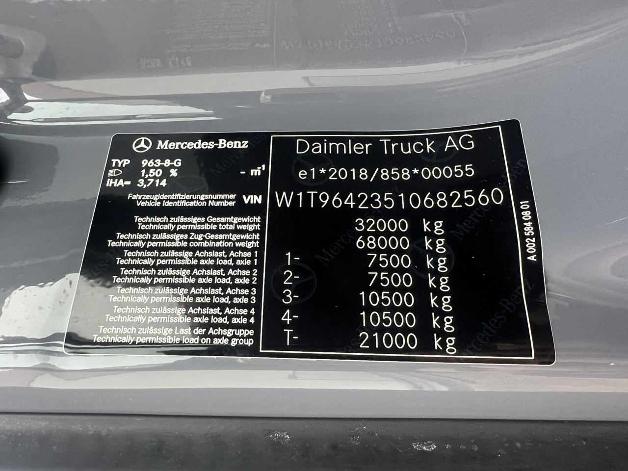 Nauja Važiuoklės sunkvežimis Mercedes-Benz Arocs 3251 L 8x4/4 Arocs 3251 L 8x4/4, mit Motorabtrieb C plus NA: foto 7 Nauja Važiuoklės sunkvežimis Mercedes-Benz Arocs 3251 L 8x4/4 Arocs 3251 L 8x4/4, mit Motorabtrieb C plus NA: foto 7