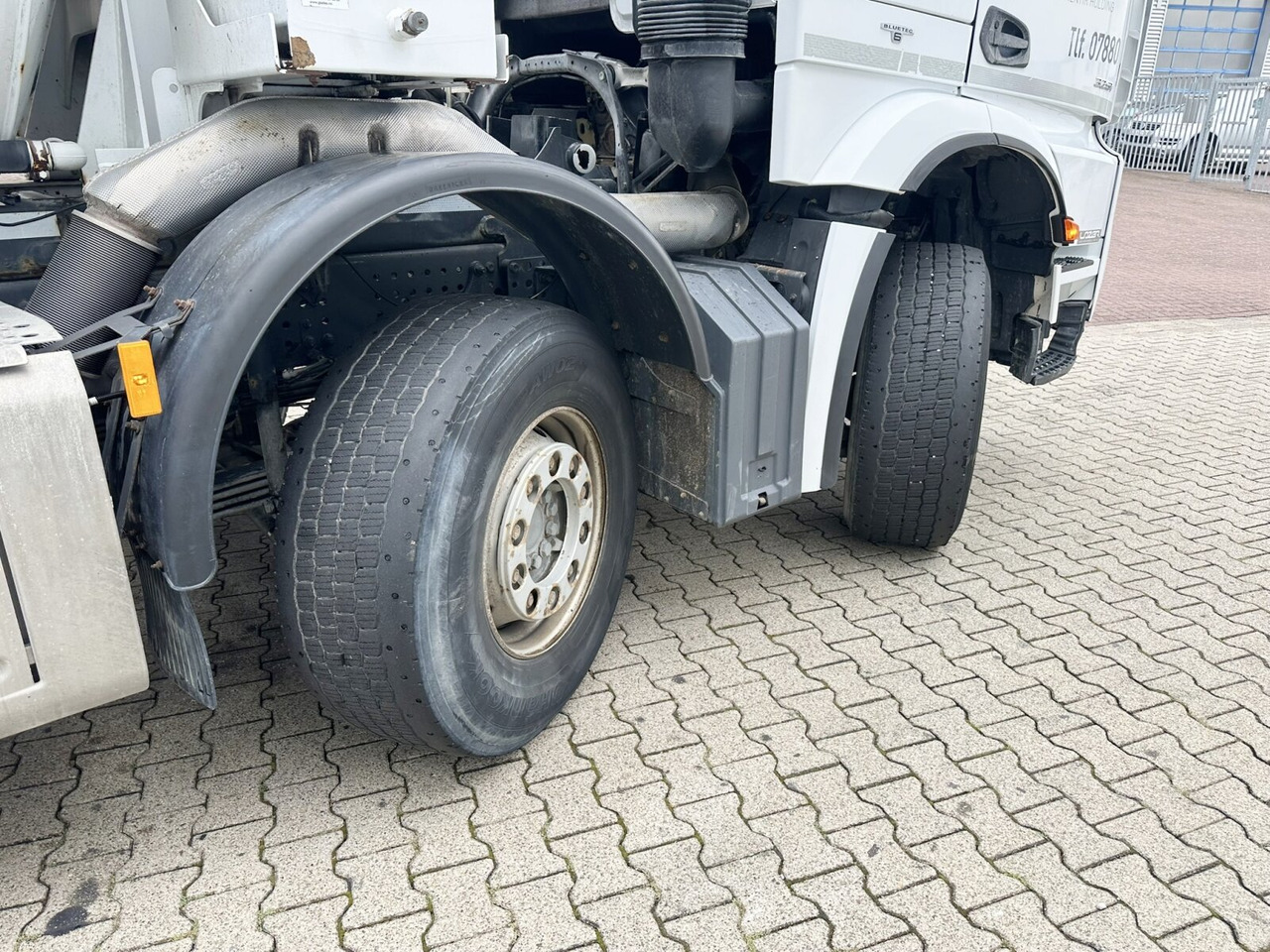 Mercedes-Benz Arocs 3251 LB 8x4/4 Arocs 3251 LB 8x4/4, Betonmischer Liebherr ca. 9m³ - Betonvežis: foto 2 Mercedes-Benz Arocs 3251 LB 8x4/4 Arocs 3251 LB 8x4/4, Betonmischer Liebherr ca. 9m³ - Betonvežis: foto 2