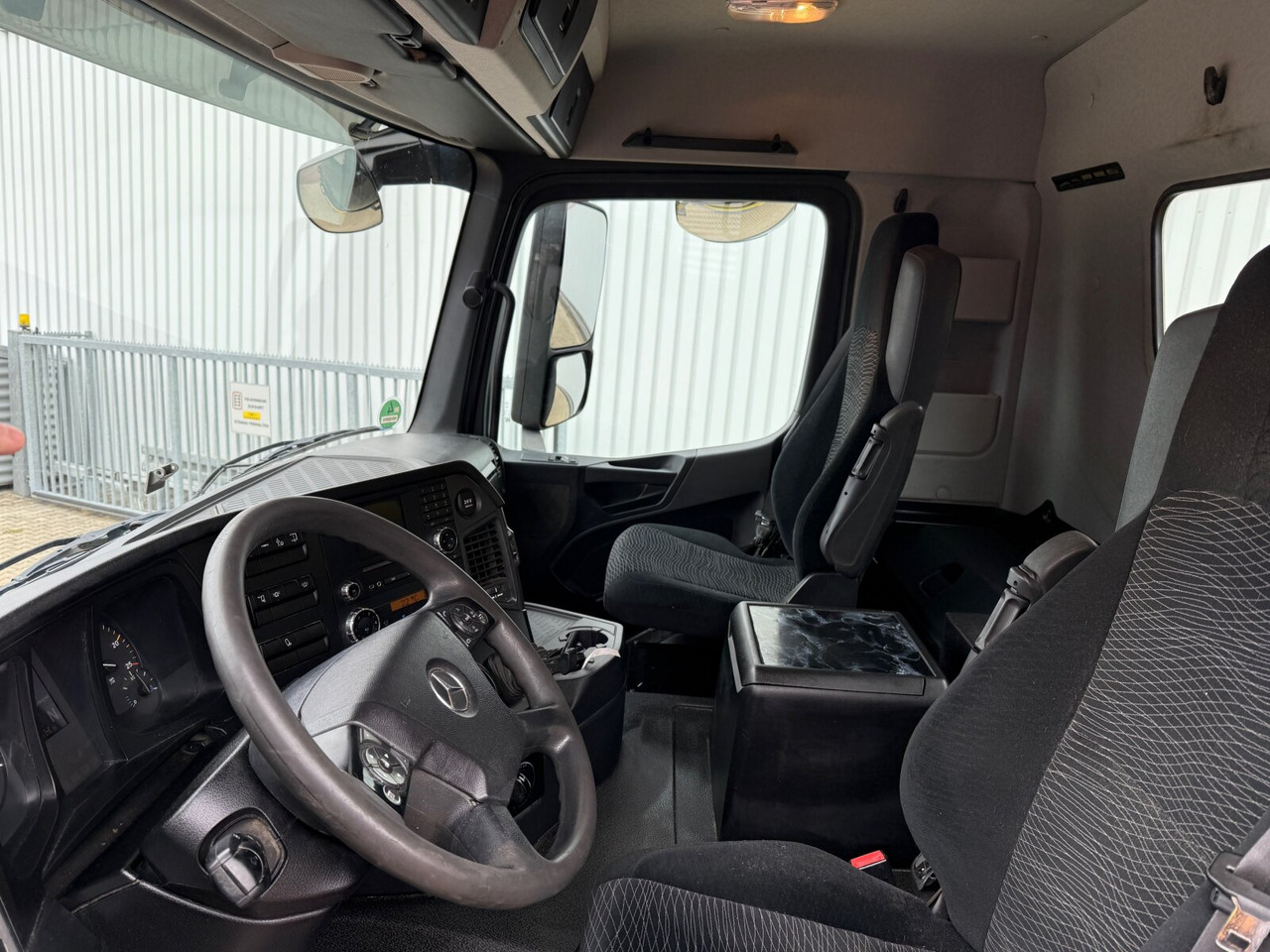 Mercedes-Benz Arocs 3363 K 6x4 Arocs 3363 K 6x4, Grounder, Turbo-Retarder-Kupplung, Bordmatik - Savivartis sunkvežimis: foto 3 Mercedes-Benz Arocs 3363 K 6x4 Arocs 3363 K 6x4, Grounder, Turbo-Retarder-Kupplung, Bordmatik - Savivartis sunkvežimis: foto 3