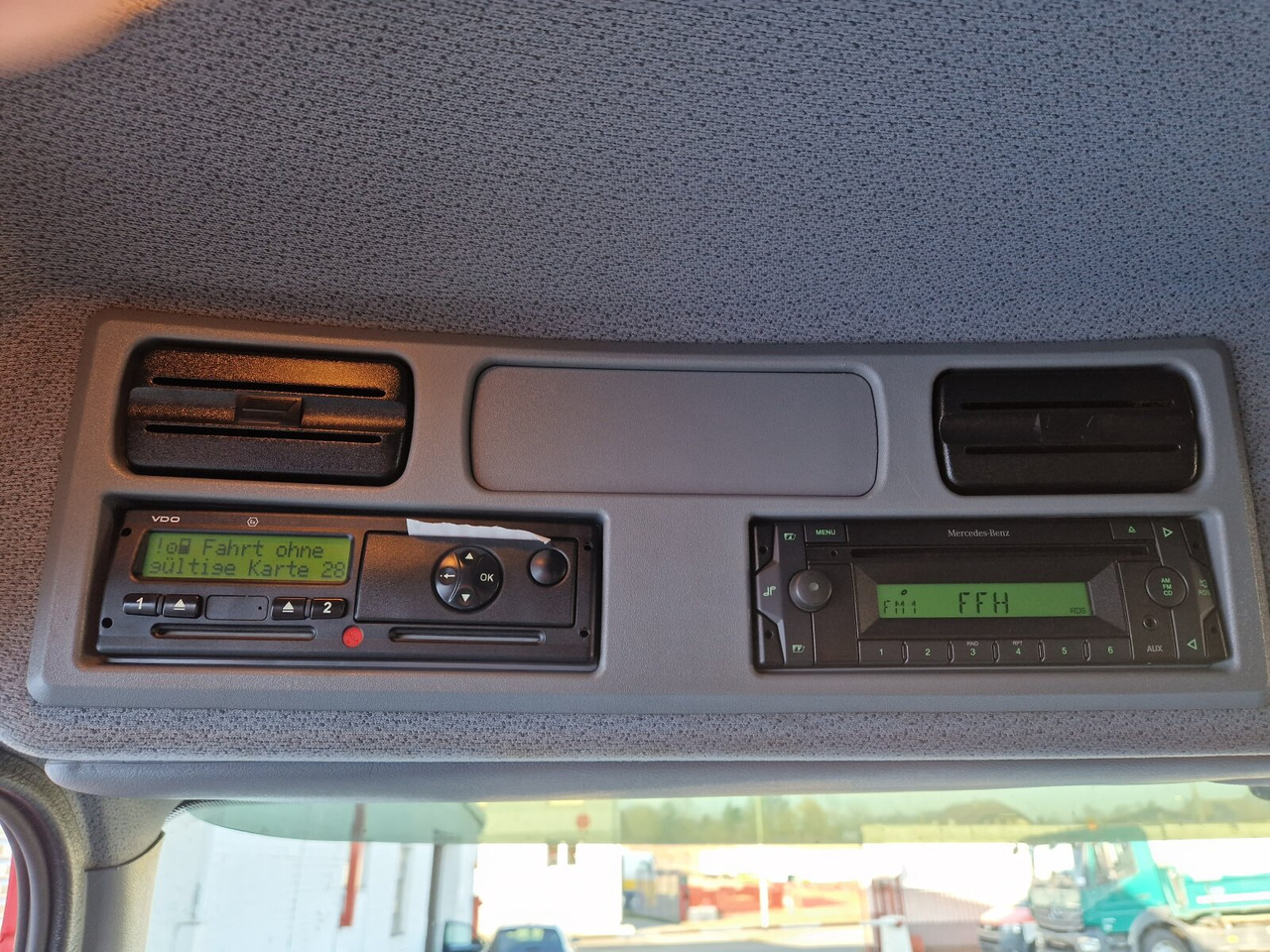 Mercedes-Benz Atego 1218 L 4x2 1218 L 4x2, Fassi Kran F 95A21 5.9m-1.545 kg, - Sunkvežimis su kranu, Platforminis/ Bortinis sunkvežimis: foto 2 Mercedes-Benz Atego 1218 L 4x2 1218 L 4x2, Fassi Kran F 95A21 5.9m-1.545 kg, - Sunkvežimis su kranu, Platforminis/ Bortinis sunkvežimis: foto 2