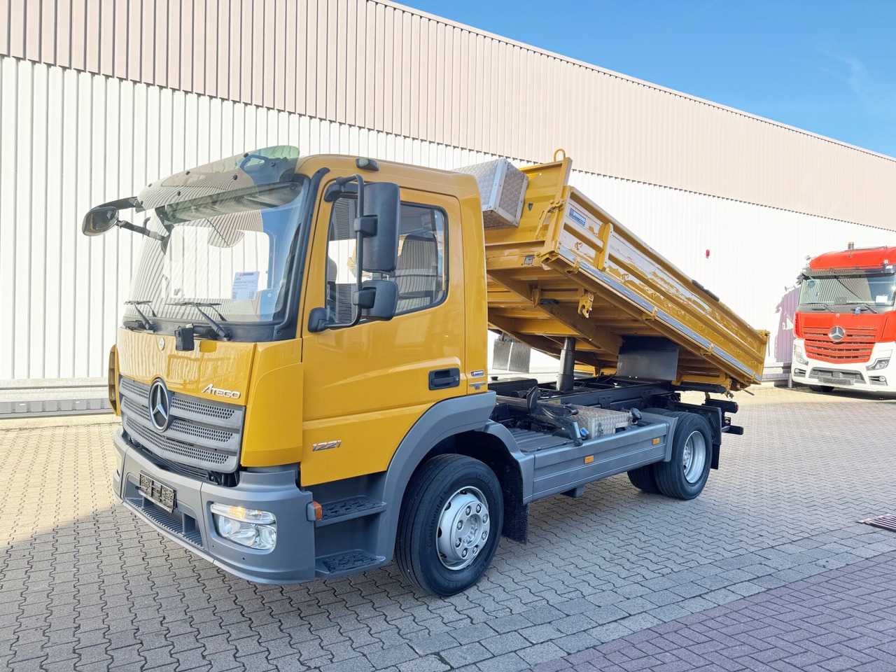 Mercedes-Benz Atego 1221 K 4x2 Atego 1221 K 4x2, 2x AHK - Savivartis sunkvežimis: foto 1 Mercedes-Benz Atego 1221 K 4x2 Atego 1221 K 4x2, 2x AHK - Savivartis sunkvežimis: foto 1