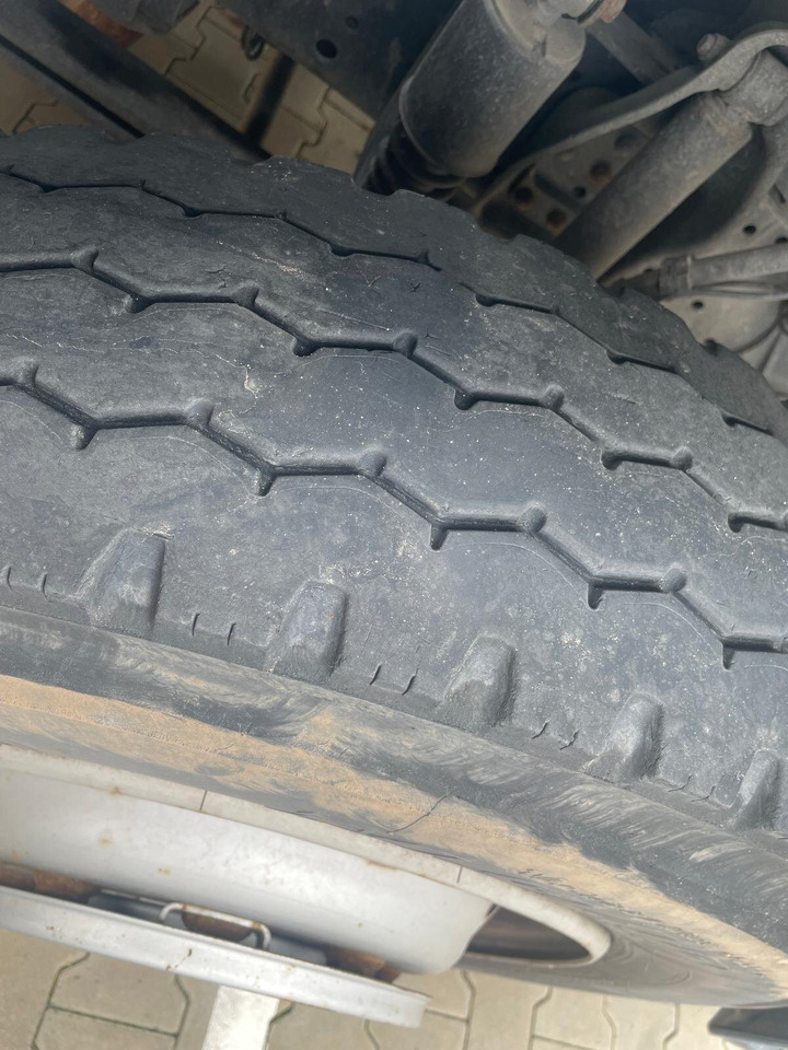 Mercedes-Benz Atego 1224 K 4x2 Atego 1224 K 4x2 - Hook-lift sunkvežimis: foto 2 Mercedes-Benz Atego 1224 K 4x2 Atego 1224 K 4x2 - Hook-lift sunkvežimis: foto 2