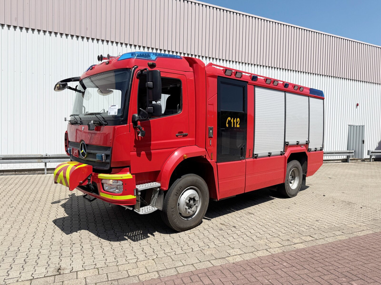 Mercedes-Benz Atego 1530 AF 4x4 Atego 1530 AF 4x4, Rosenbauer TLF, Retarder - Gaisrinė mašina: foto 1 Mercedes-Benz Atego 1530 AF 4x4 Atego 1530 AF 4x4, Rosenbauer TLF, Retarder - Gaisrinė mašina: foto 1