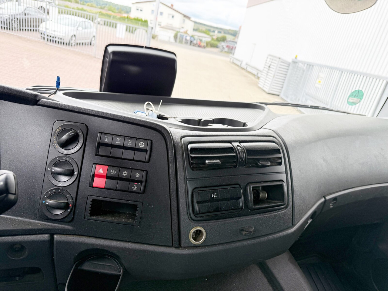 Mercedes-Benz Atego 1530 AK 4x4 Atego 1530 AK 4x4 - Savivartis sunkvežimis: foto 5 Mercedes-Benz Atego 1530 AK 4x4 Atego 1530 AK 4x4 - Savivartis sunkvežimis: foto 5