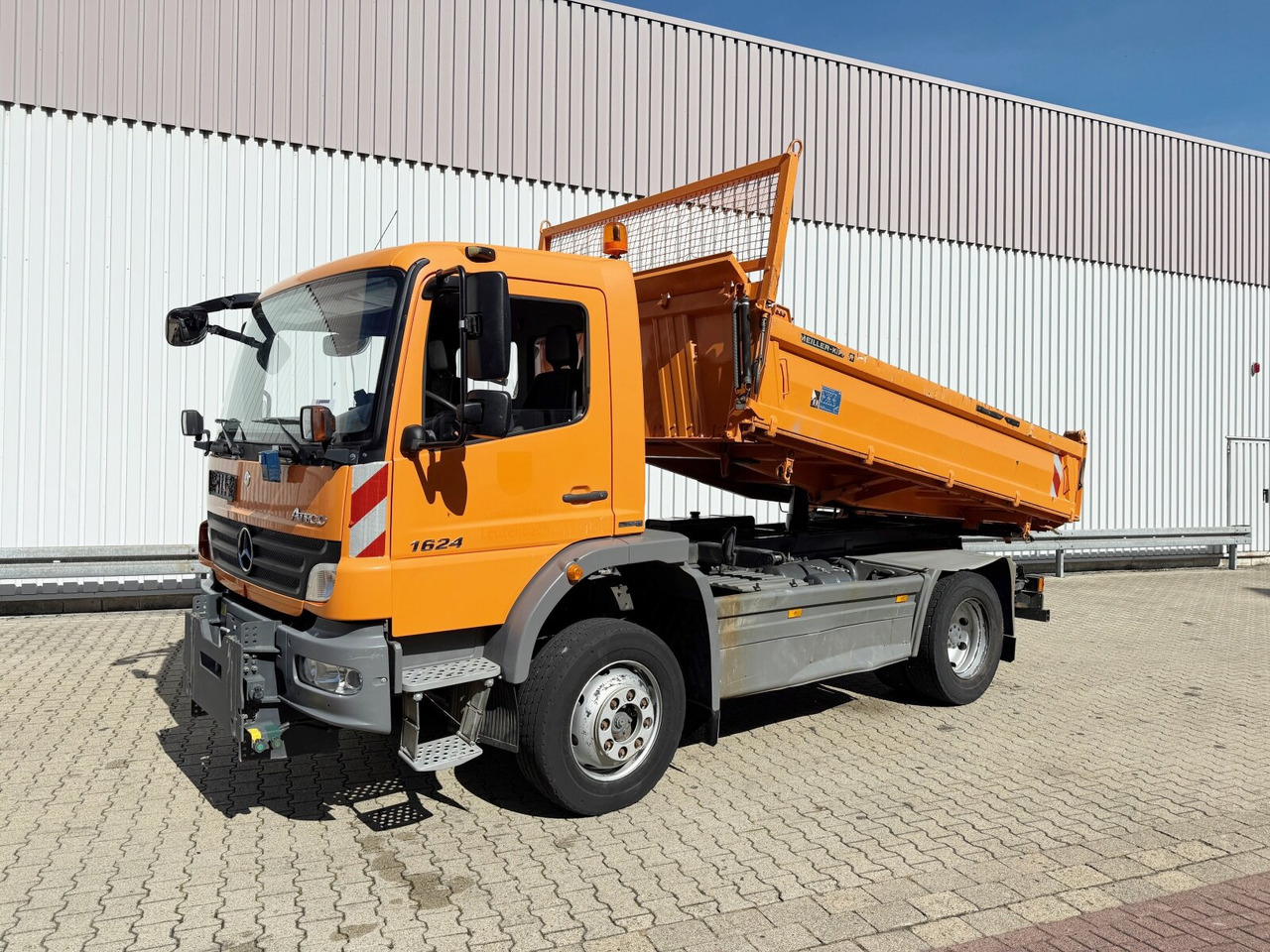 Mercedes-Benz Atego 1624 AK 4x4 Atego 1624 AK 4x4, Winterdienstausstattung - Savivartis sunkvežimis: foto 1 Mercedes-Benz Atego 1624 AK 4x4 Atego 1624 AK 4x4, Winterdienstausstattung - Savivartis sunkvežimis: foto 1