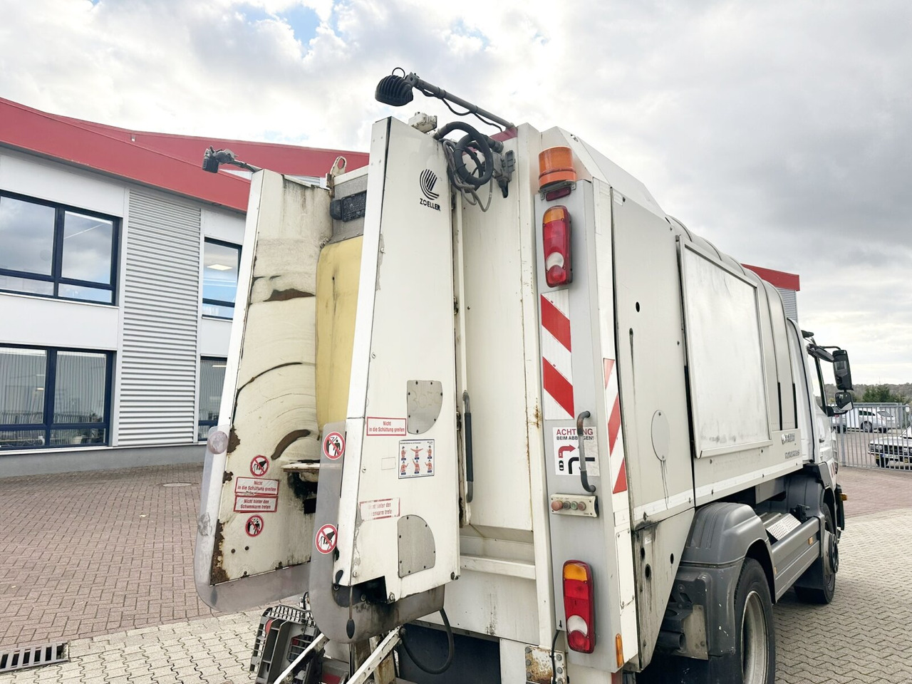 Mercedes-Benz Atego 1624 L 4x2 Atego 1624 L 4x2, Retarder, Faun Rotopress, Zöller-Schüttung lizingą Mercedes-Benz Atego 1624 L 4x2 Atego 1624 L 4x2, Retarder, Faun Rotopress, Zöller-Schüttung: foto 13 Mercedes-Benz Atego 1624 L 4x2 Atego 1624 L 4x2, Retarder, Faun Rotopress, Zöller-Schüttung lizingą Mercedes-Benz Atego 1624 L 4x2 Atego 1624 L 4x2, Retarder, Faun Rotopress, Zöller-Schüttung: foto 13