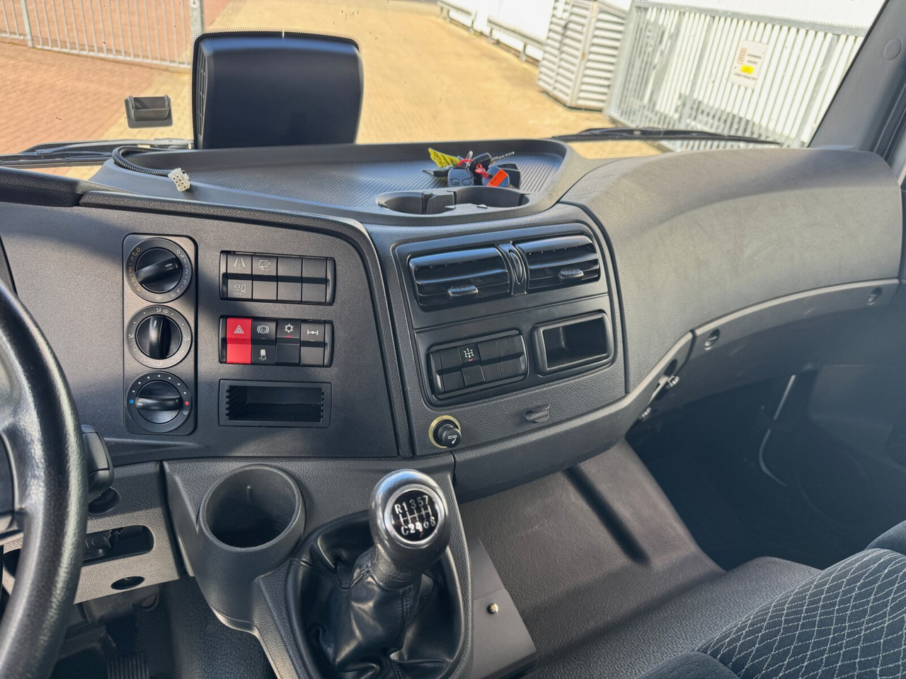 Mercedes-Benz Atego 1630 K 4x2 Atego 1630 K 4x2, 2x AHK - Savivartis sunkvežimis: foto 4 Mercedes-Benz Atego 1630 K 4x2 Atego 1630 K 4x2, 2x AHK - Savivartis sunkvežimis: foto 4