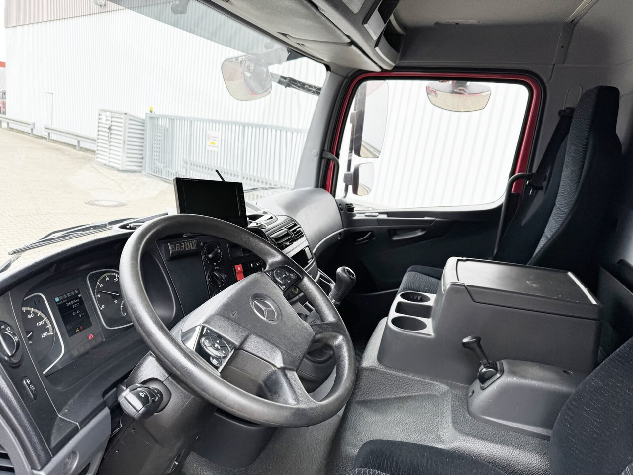 Mercedes-Benz Atego 816 4x2 Atego 816 4x2 mit LBW BÄR - Furgonas sunkvežimis: foto 3 Mercedes-Benz Atego 816 4x2 Atego 816 4x2 mit LBW BÄR - Furgonas sunkvežimis: foto 3