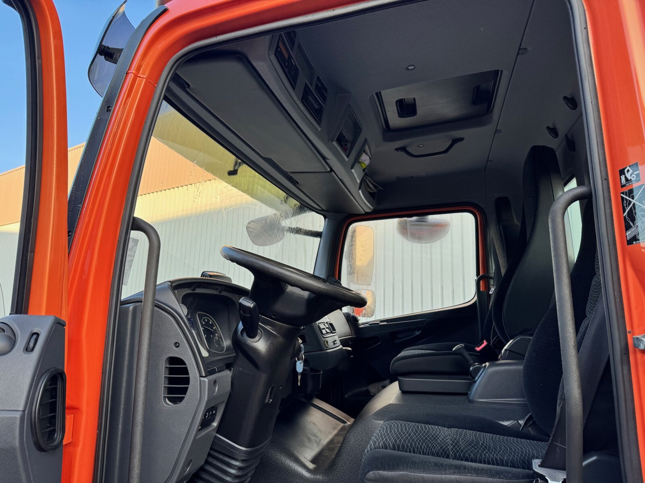 Mercedes-Benz Atego 824 L 4x2 Atego 824 L 4x2, Motorabtrieb, City-Abroller - Hook-lift sunkvežimis: foto 3 Mercedes-Benz Atego 824 L 4x2 Atego 824 L 4x2, Motorabtrieb, City-Abroller - Hook-lift sunkvežimis: foto 3