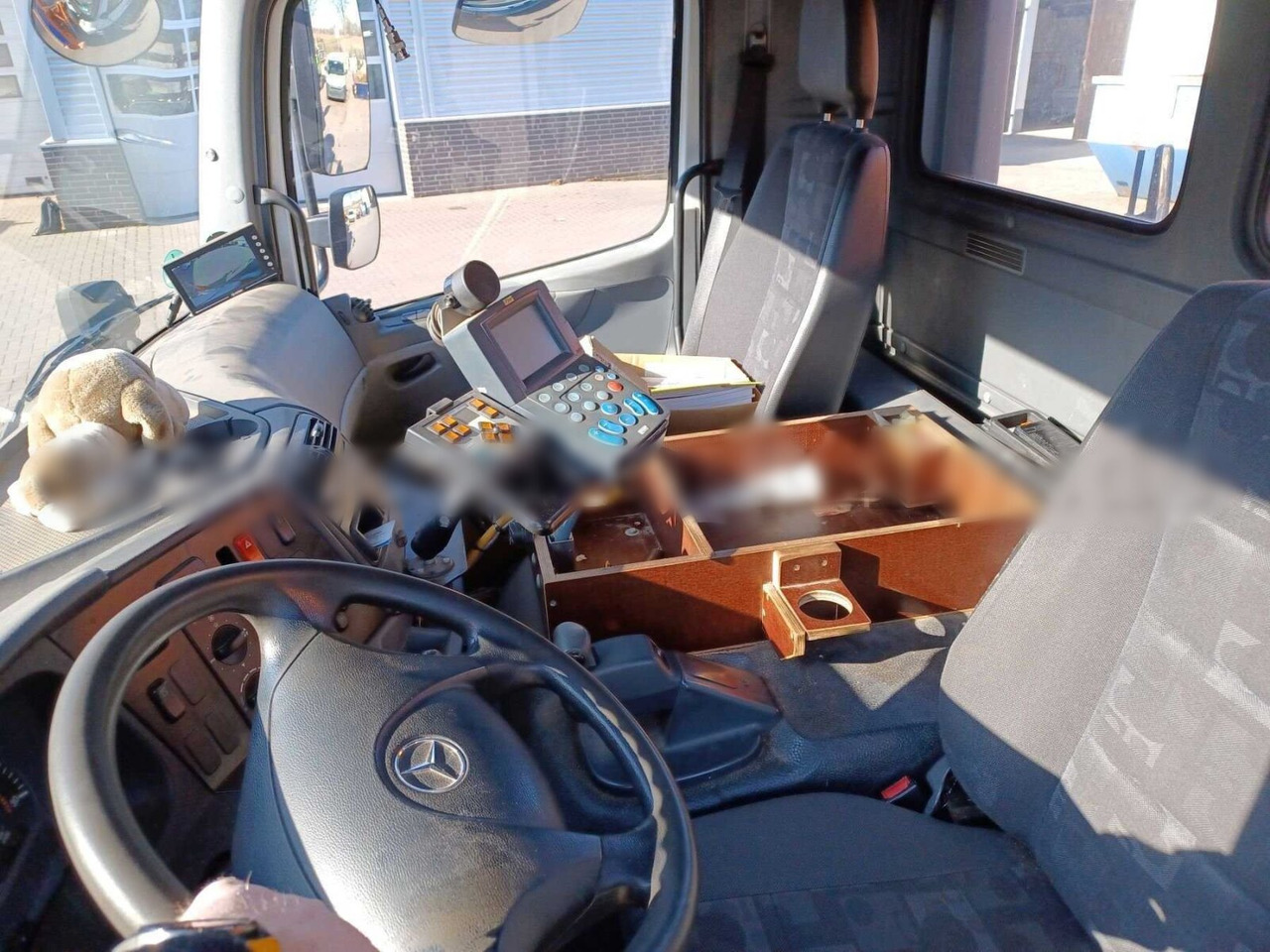 Mercedes-Benz Axor 1824 AK 4x4 Axor 1824 AK 4x4, Tele-Absetzer, Winterdienstausstattung - Nuožulnaus pakėlimo ant platformos sunkvežimis: foto 4 Mercedes-Benz Axor 1824 AK 4x4 Axor 1824 AK 4x4, Tele-Absetzer, Winterdienstausstattung - Nuožulnaus pakėlimo ant platformos sunkvežimis: foto 4