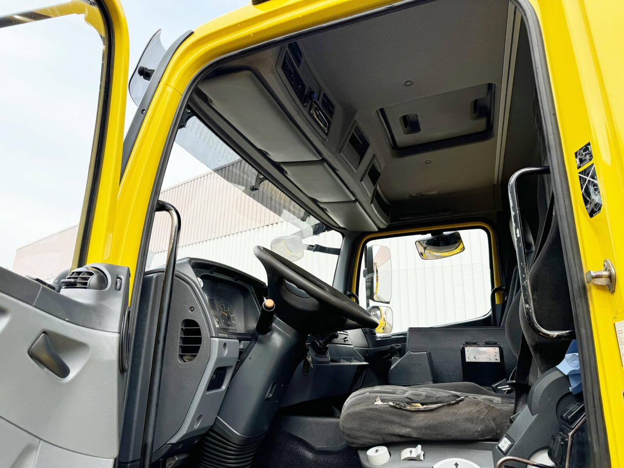 Mercedes-Benz Axor 1833 K 4x2 Axor 1833 K 4x2, Gergen TAK 20 Tele-Absetzer - Nuožulnaus pakėlimo ant platformos sunkvežimis: foto 3 Mercedes-Benz Axor 1833 K 4x2 Axor 1833 K 4x2, Gergen TAK 20 Tele-Absetzer - Nuožulnaus pakėlimo ant platformos sunkvežimis: foto 3
