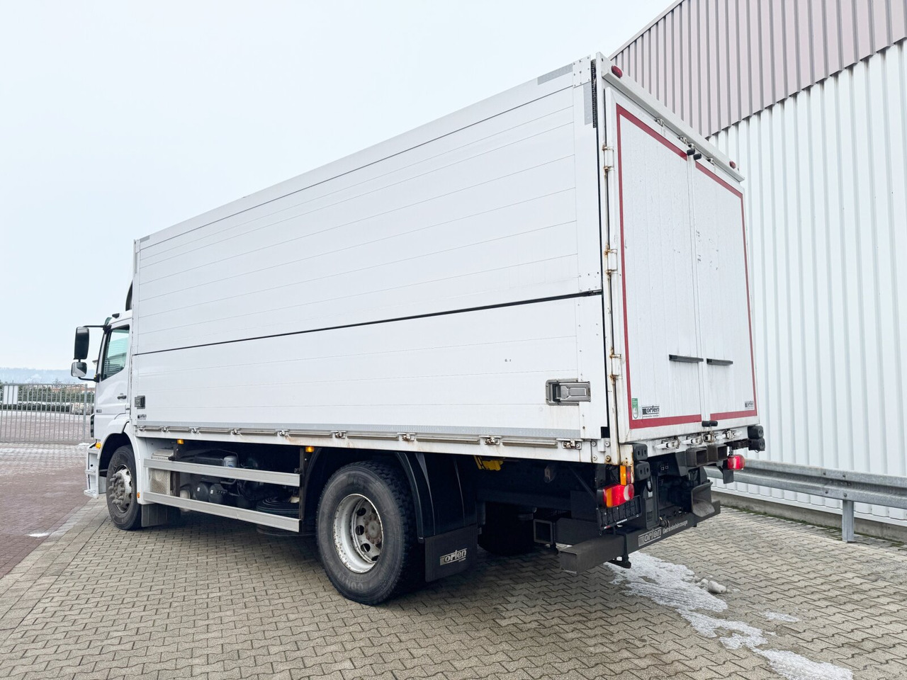 Furgonas sunkvežimis Mercedes-Benz Axor 1833 L 4x2 Axor 1833 L 4x2, Getränkekoffer: foto 10