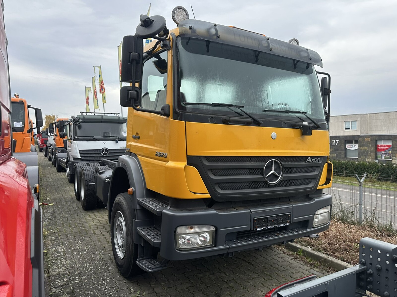 Mercedes-Benz Axor 2629 K 6x4 Axor 2629 K 6x4, PTO, Steel, Manual, 6-Zylinder - Važiuoklės sunkvežimis: foto 1 Mercedes-Benz Axor 2629 K 6x4 Axor 2629 K 6x4, PTO, Steel, Manual, 6-Zylinder - Važiuoklės sunkvežimis: foto 1