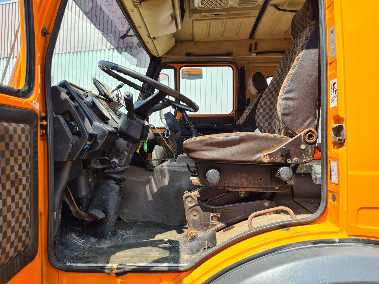 Mercedes-Benz NG 1928 A 4x4 NG 1928 A 4x4, V8-Motor, Standklima, Winterdienstaustattung - Važiuoklės sunkvežimis: foto 3 Mercedes-Benz NG 1928 A 4x4 NG 1928 A 4x4, V8-Motor, Standklima, Winterdienstaustattung - Važiuoklės sunkvežimis: foto 3