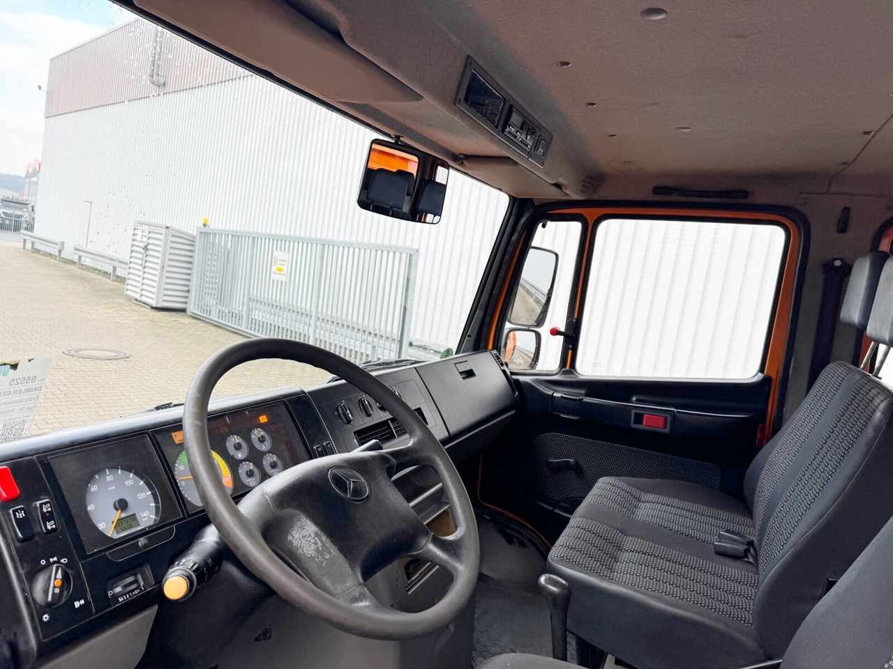 Mercedes-Benz Vario 816 D 4x2 Doka Vario 816 D 4x2 Doka, 2x AHK, Meiller Kipper, Ex-Stadtverwaltung - Mažas savivartis, Komercinis automobilis su dviguba kabina: foto 4 Mercedes-Benz Vario 816 D 4x2 Doka Vario 816 D 4x2 Doka, 2x AHK, Meiller Kipper, Ex-Stadtverwaltung - Mažas savivartis, Komercinis automobilis su dviguba kabina: foto 4