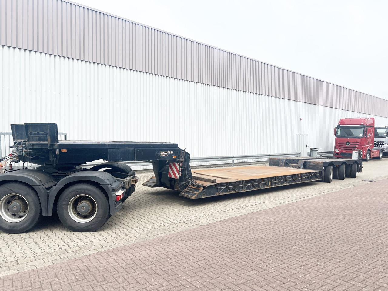 Nooteboom Euro-54-03 Euro-54-03, Schwanenhals abfahrbar, Hydr. Zwangsgelenkt - Žemo profilio platforma puspriekabė: foto 1 Nooteboom Euro-54-03 Euro-54-03, Schwanenhals abfahrbar, Hydr. Zwangsgelenkt - Žemo profilio platforma puspriekabė: foto 1